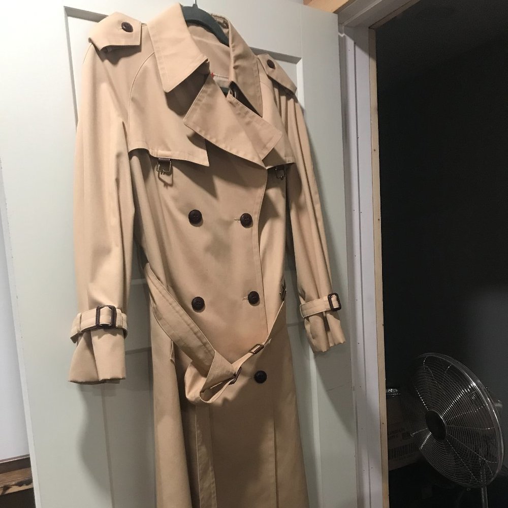 Etienne Aigner Classic Tan Trench Coat